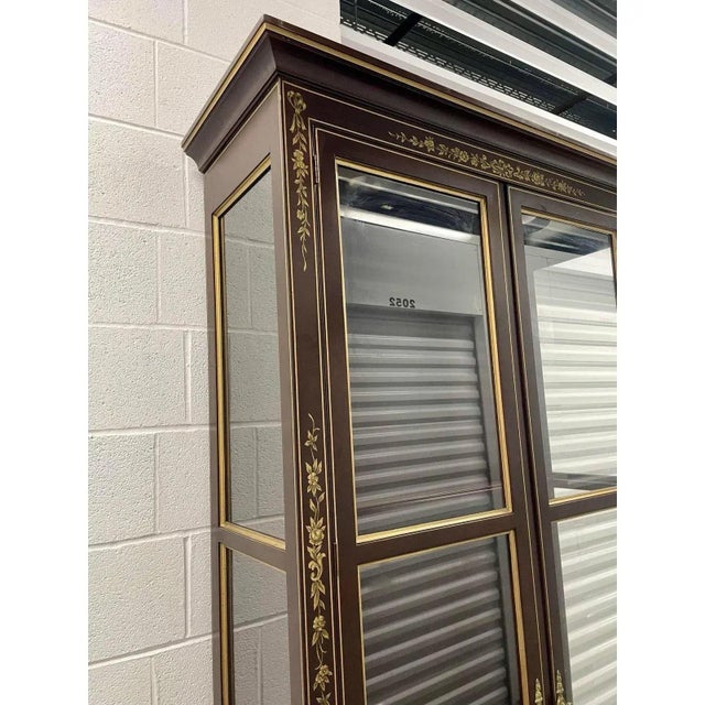 Late 20th Century Illuminated Chinoiserie Display Cabinet For Sale - Image 12 of 12