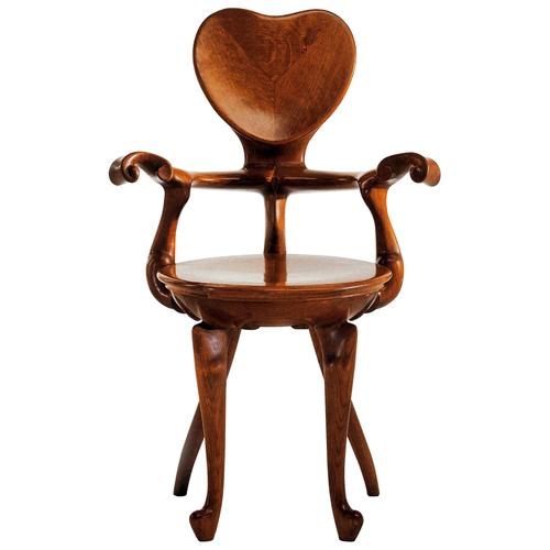 Brown Calvet Armchair in Varnished Oak by Antoni Gaudí For Sale - Image 8 of 8