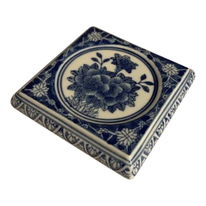 Vintage Chinese Blue & White Trivet Stand