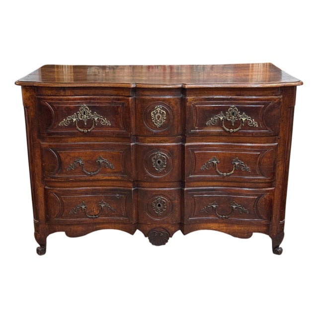 Early 18th Century French Provincial Walnut Commode For Sale