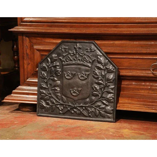 Metal 19th Century French Cast Iron Fireback With Crowned Coat of Arms For Sale - Image 7 of 7