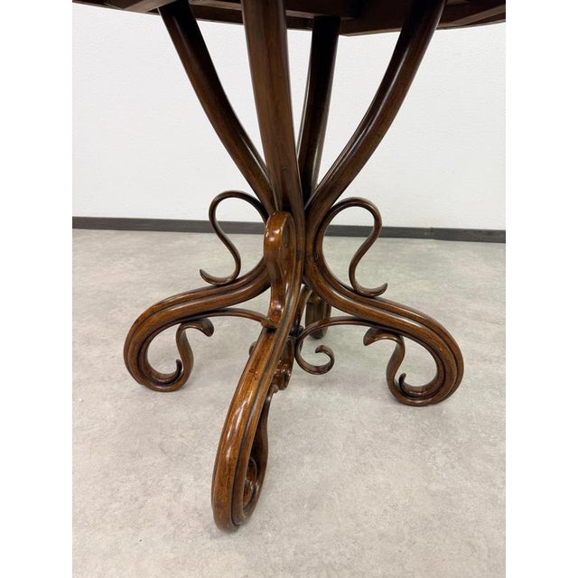 Brown Antique Model No. 1 Salon Table from Gebrüder Thonet, 1890s For Sale - Image 8 of 12