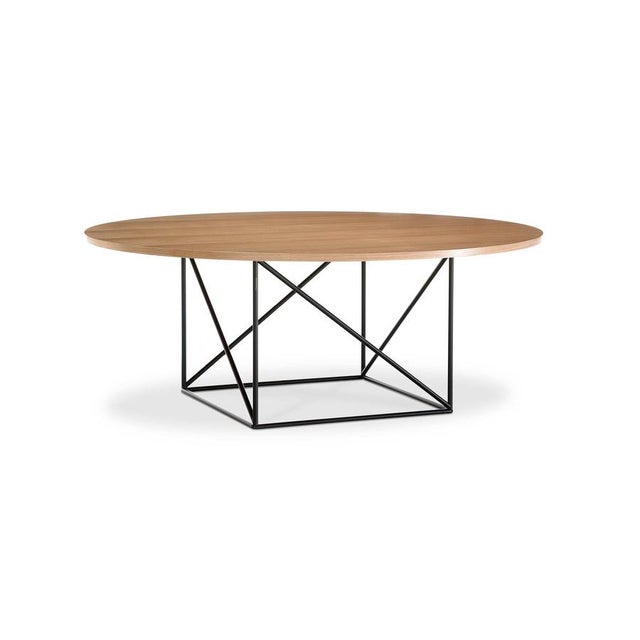 Le corbusier lc15 table de conférence for cassina le corbusier crafted this design table by devising an organic, rational...