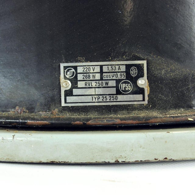 1950s Large Industrial Enamel Pendant Lights from Elektrosvit, Former Czechoslovakia, 1960s For Sale - Image 5 of 9
