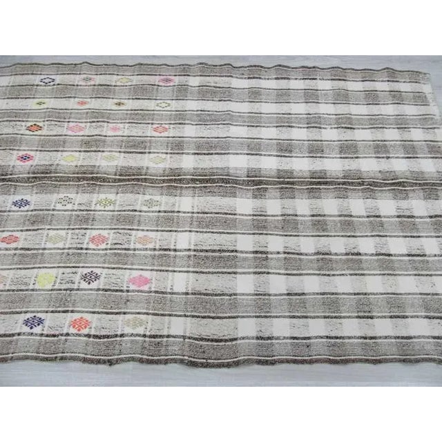 Mid 20th Century Vintage Modern Turkish Kilim Rug - 5′ × 7′9″ For Sale - Image 5 of 6