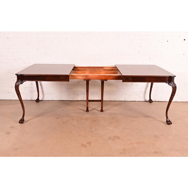 Romweber Style Chippendale Carved Mahogany Extension Dining Table, Newly Refinished For Sale In South Bend - Image 6 of 18