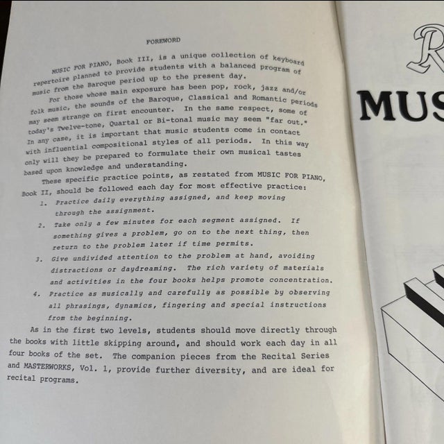 Vintage 1980s Sheet Music Instructional Piano & Organ Books- Lot of 2 For Sale - Image 4 of 12