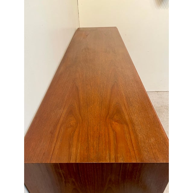 1960s Danish Teak Buffet / Credenza / Bar Cabinet For Sale In Los Angeles - Image 6 of 9