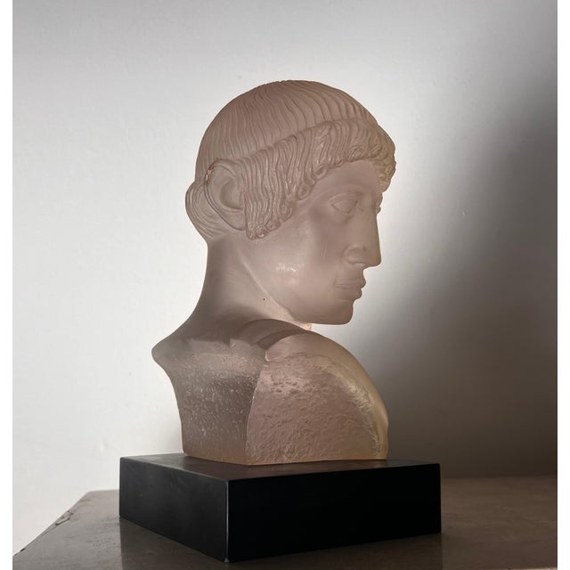Neoclassical Postmodern Art Glass Bust of a Greek Male, Late 20th Century For Sale - Image 4 of 12