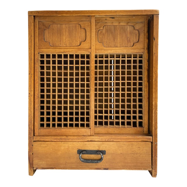 1920s Japanese Traditional Tansu Tabletop Storage Cabinet - For Sale