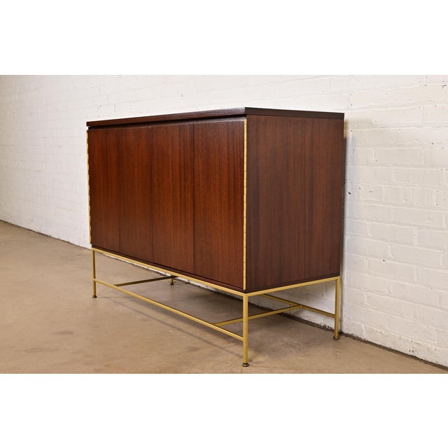 Mid-Century Modern 1950s Paul McCobb Irwin Collection Mahogany and Brass Sideboard, Credenza, or Bar Cabinet, Newly Refinished For Sale - Image 3 of 16
