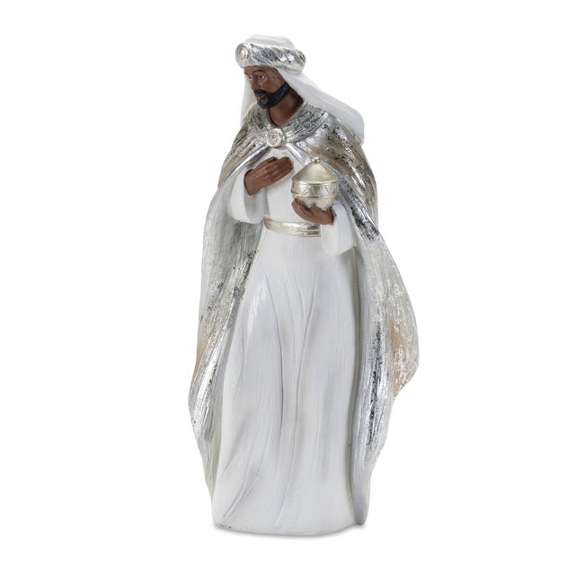 2020s Holiday Nativity Figurine (Set of 6) For Sale - Image 5 of 7