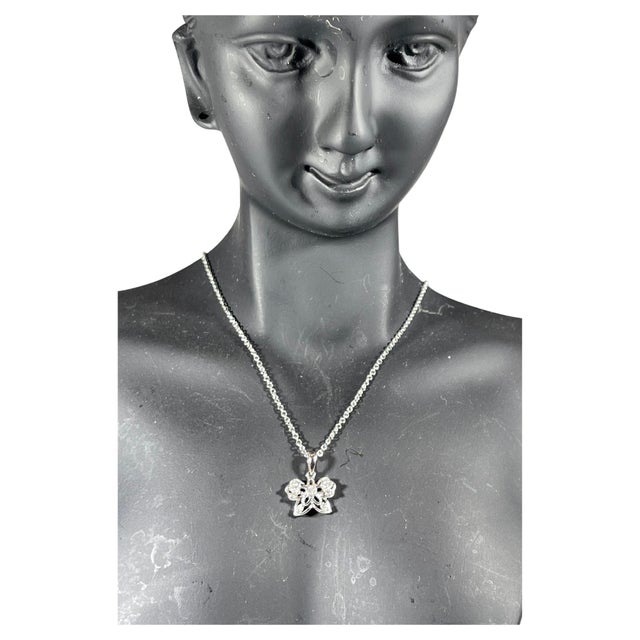 18 Karat Gold Butterfly Pendant with White Diamond & 14 Karat White Gold Chain For Sale - Image 15 of 18