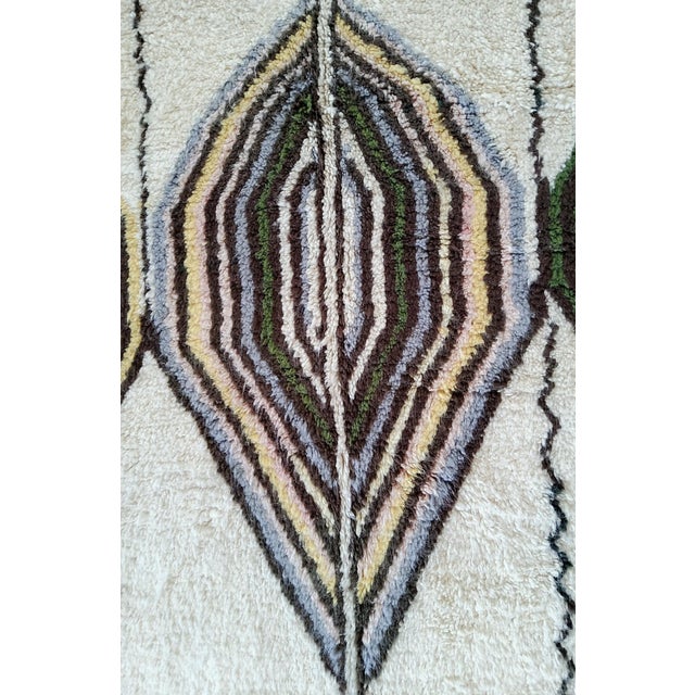 1990s Moroccan Handmade Berber Rug in Wool, 1995 For Sale - Image 5 of 13
