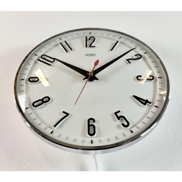 Vintage White Electric Wall Clock from Metamec, 1970s For Sale - Image 6 of 17