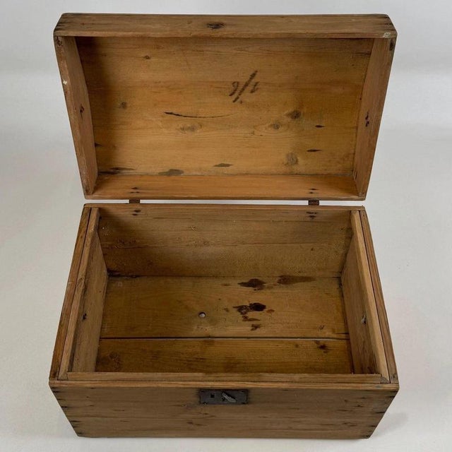 19th Century English Rustic Pine Dome-Top Storage Trunk For Sale - Image 11 of 12