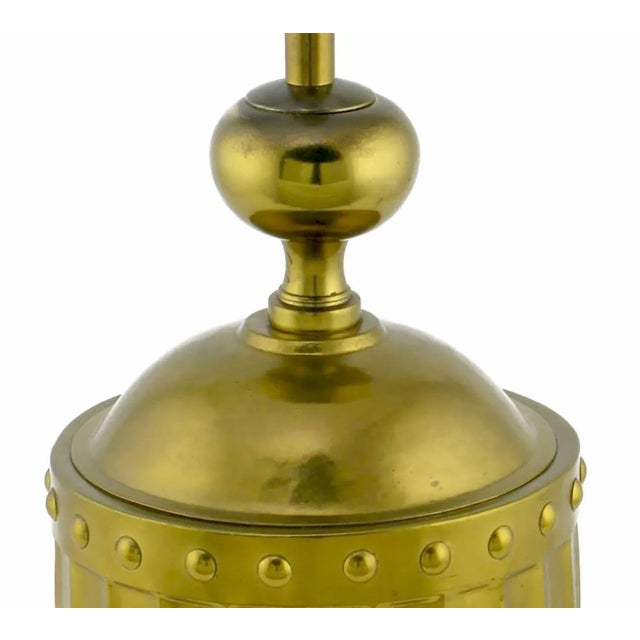 Mid-Century Modern Stiffel Fluted and Studded Brass Urn Table Lamps - a Pair For Sale - Image 3 of 7