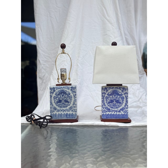 Lauren Ralph Lauren Vintage Lauren Ralph Lauren Blue and White Chinoiserie Porcelain Table Lamps, a Pair For Sale - Image 4 of 7