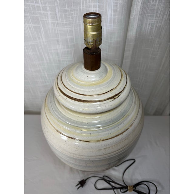 Mid-Century Modern "Beehive" Sgraffito Stoneware Lamp Attributed to Mart For Sale - Image 4 of 6