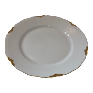 1930's H & C Heinrich Bavaria Scalloped Gold Trim White Porcelain Dinner Plate For Sale