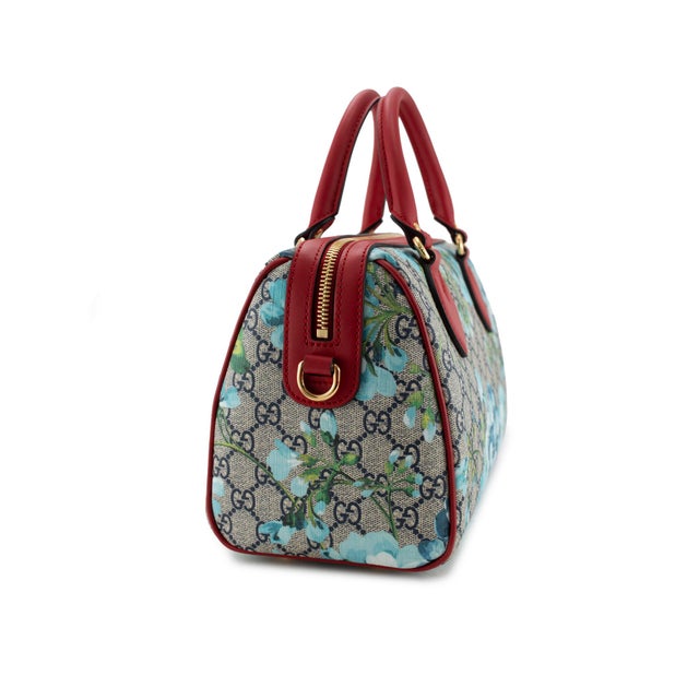 Modern Gucci Gg Blooms Gg Supreme Floral Blue and Red Small Boston Shoulder Bag For Sale - Image 3 of 12