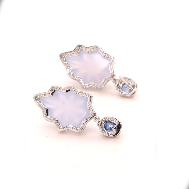 2020s Chalcedony, Sapphire and Diamond Platinum Drop Earrings - Fei Liu, Pair For Sale - Image 5 of 6