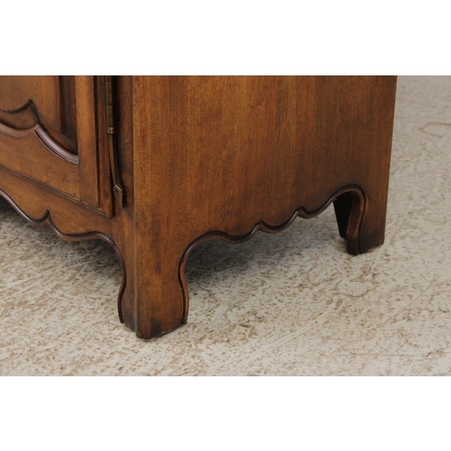 Ethan Allen Country French China Cabinet For Sale - Image 14 of 18