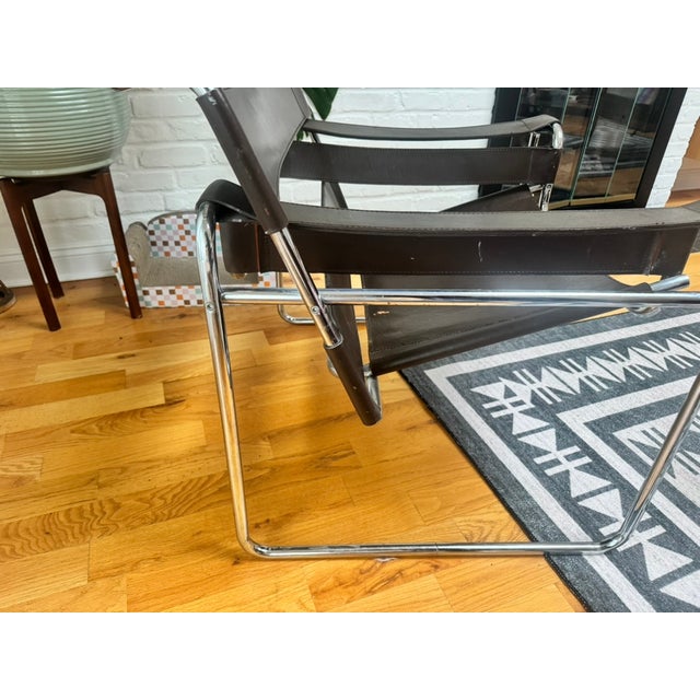 There was a made in italy sticker on this at one point, I got it from a vintage auction, but I can't verify authenticity,...
