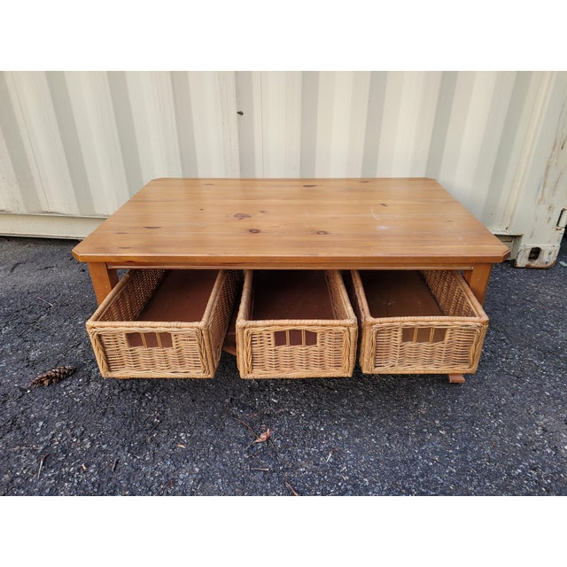 Ethan Allen Country Style Coffee Table With 3 Wicker Baskets Chairish