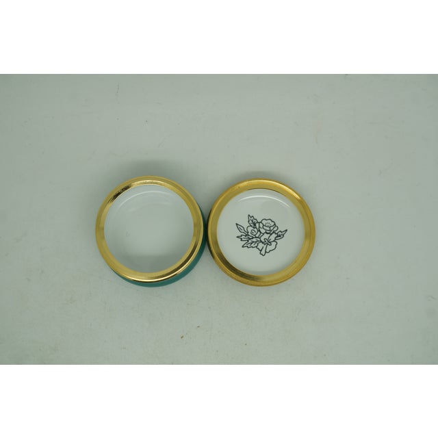Turquoise Halcyon Days Enamel Mothers Are the Best Thing Ever Invented Trinket Pill Box For Sale - Image 8 of 10