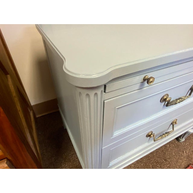 Mid 20th Century Henredon Bedside Tables-Pair For Sale In New York - Image 6 of 10