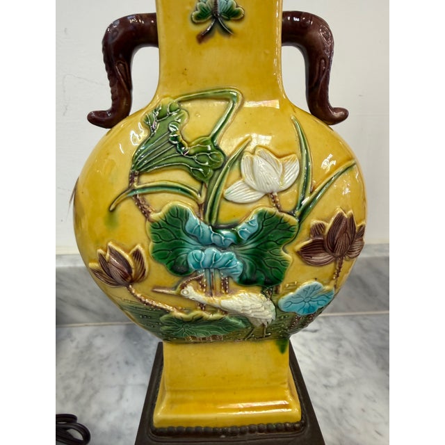 1940s Pair of Chinese Yellow Porcelain Lamps W/Lotus & Crane Motif, Brass Greek Key For Sale - Image 4 of 6