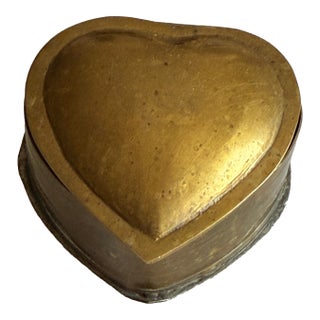 Vintage Brass Heart Hinged Keepsake Box For Sale