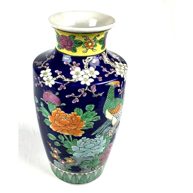 Japanese 1950’s Vintage Japan Double Peacock Cobalt Hand Painted Vase For Sale - Image 3 of 13