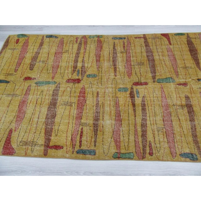 Art Deco Vintage Turkish Art Deco Yellow Wool Rug - 4′10″ × 8′1″ For Sale - Image 3 of 6