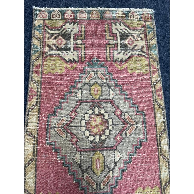 Turkish Yastik Rug 1'7" x 3'4" For Sale - Image 4 of 5