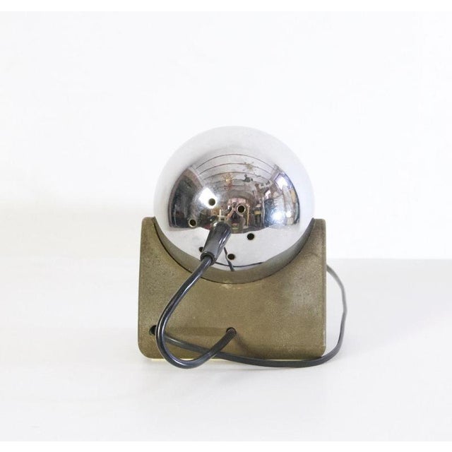 1970s Mid-Century Modern Table Lamp in Aluminum and Chrome, Italy, 1970s For Sale - Image 5 of 6