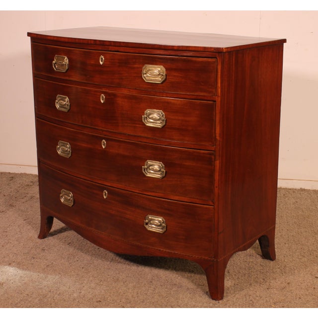 Bombé Chest of Drawers in Mahogany, 1800s For Sale - Image 4 of 14