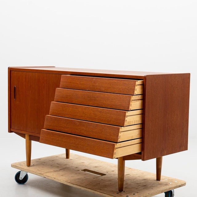 Trio Sideboard in Teak and Oak by by Nils Jonsson for Bra Bohag, Hugo Troeds, Sweden, 1960s For Sale - Image 3 of 13