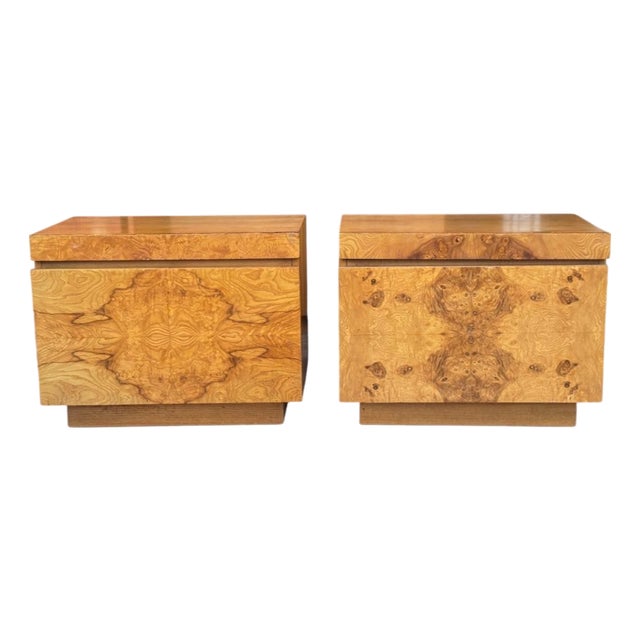 1970s Pair of Lane Mid Century Burl Wood Nightstands For Sale