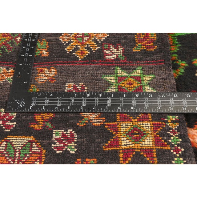 Textile Vintage Beni M'Guild Moroccan Rug, 05'07 X 09'10 For Sale - Image 7 of 10