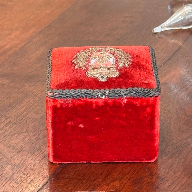 Red 1950s Red Velvet Box With Embroidered Crest For Sale - Image 8 of 8