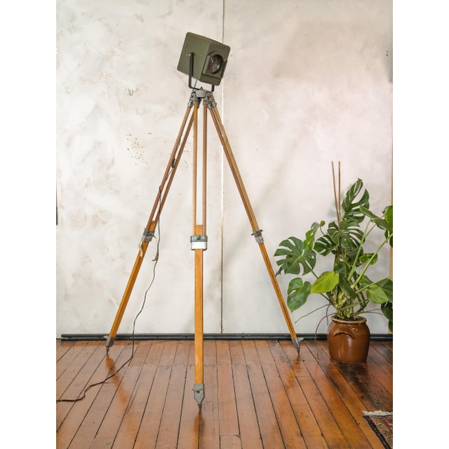 Green Patt 45 Theater Light on Wooden Tripod from Strand Electric, 1960s For Sale - Image 11 of 18