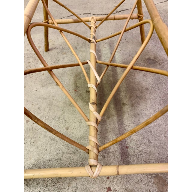 Italian Midcentury Rattan & Bamboo Side Table / Magazine Rack, 1950/60s For Sale In New York - Image 6 of 12