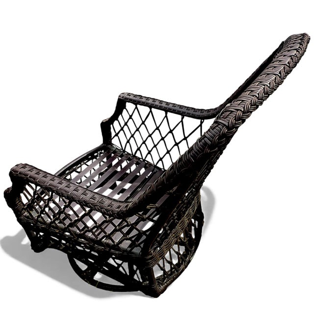Lane Furniture 2005 Lane Weathermaster Swivel Glider High Back All-Weather Wicker Lounge Chair For Sale - Image 4 of 10