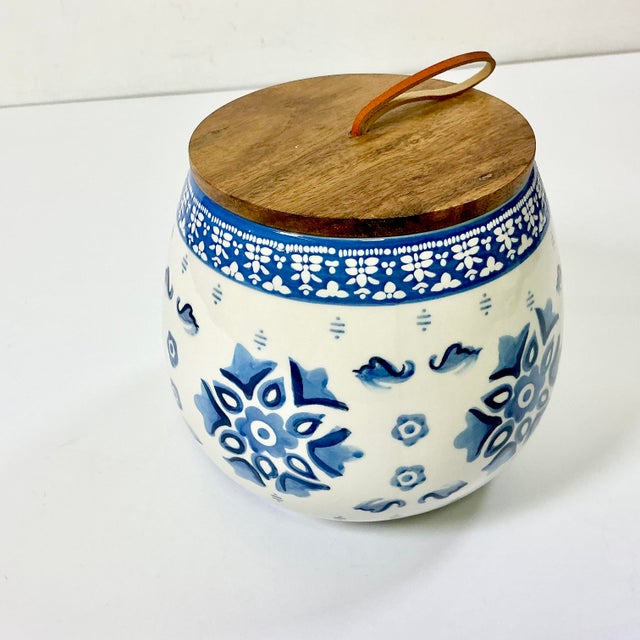 Delft Late 20th C Boho Chic Scandinavian Gustavian Style Ceramic Jar Vase With Wood Lid. For Sale - Image 4 of 11
