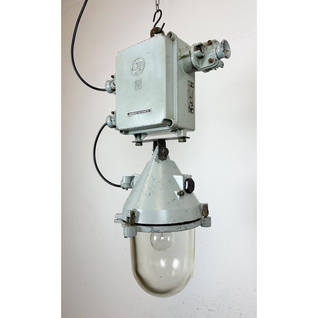 Gray Industrial Cast Aluminium Explosion Proof Lamp from Elektrosvit, 1970s For Sale - Image 8 of 18