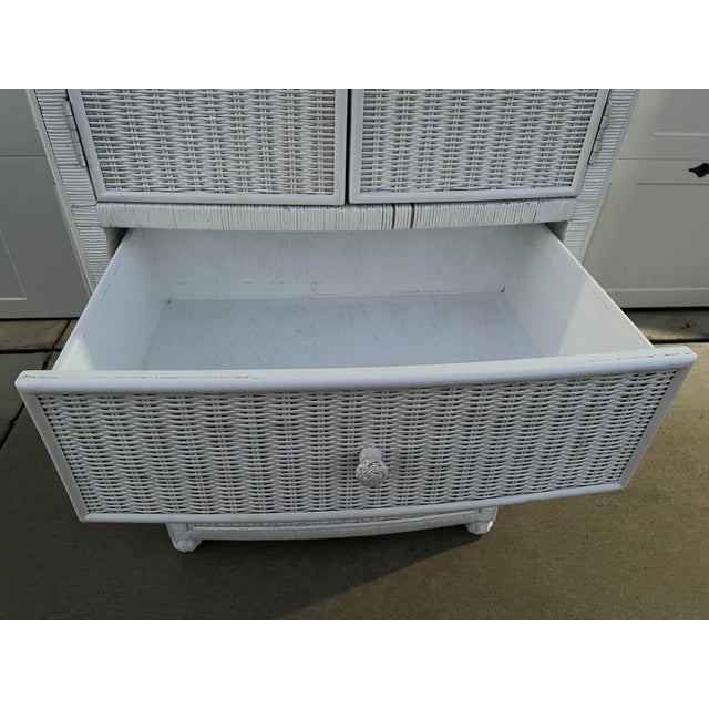 1970s Vintage Quality Henry Link Style White Wicker 3 Drawer Storage