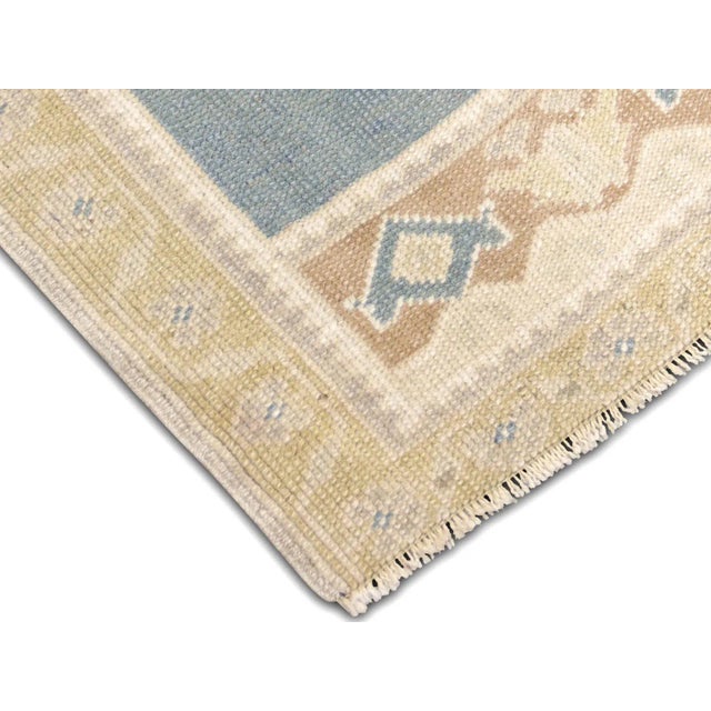 Traditional 1960s Turkish Oushak Rug For Sale - Image 3 of 3
