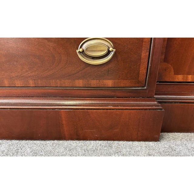 Late 20th Century Hickory Chair James River Plantation China Cabinet For Sale - Image 10 of 12